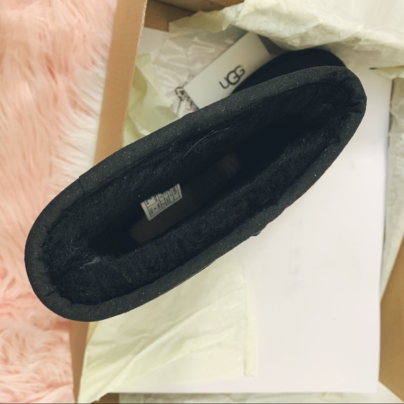 Ugg Classic Short Stargirl Boot - Picture 6 of 7